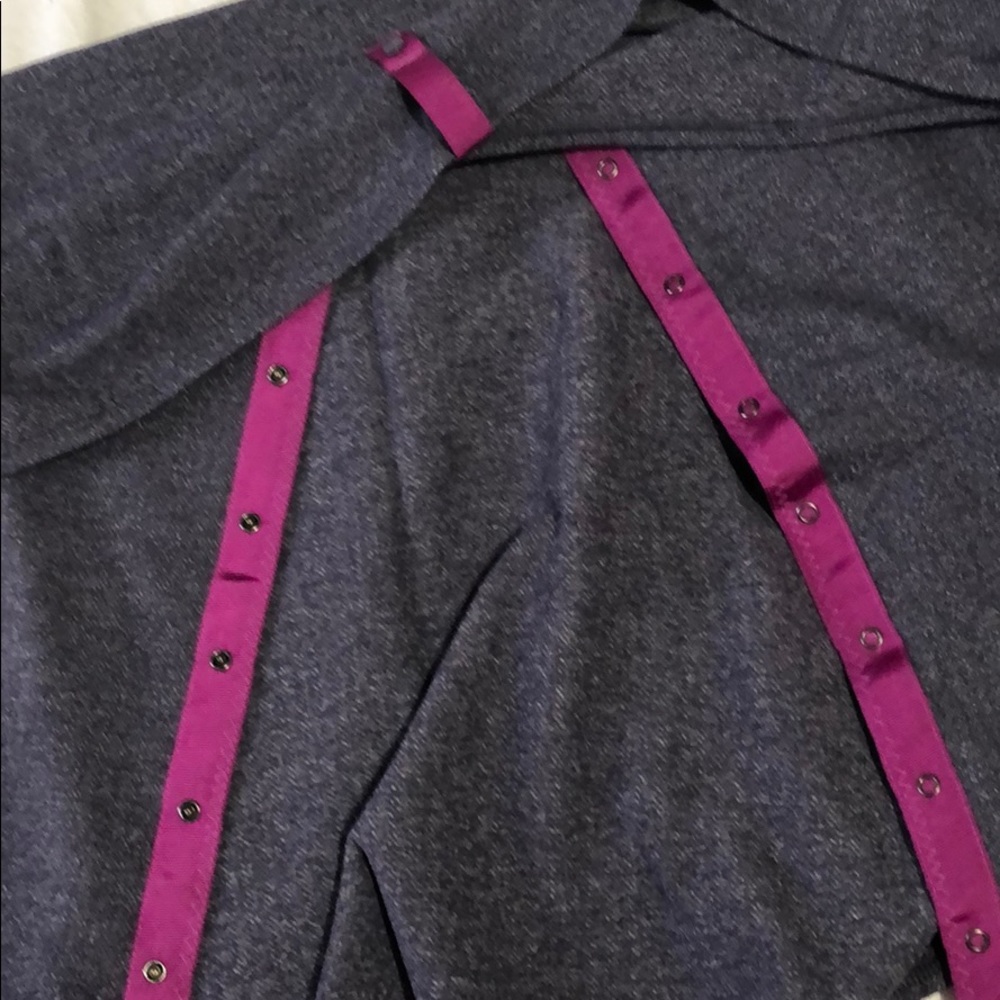 Lululemon scarfs